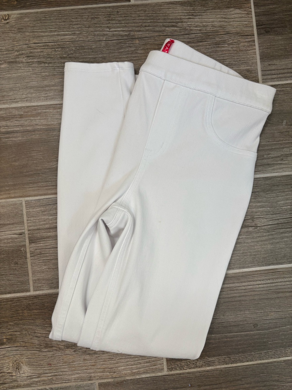 SPANX White Stretch Leggings with Red Logo Tab Size Medium